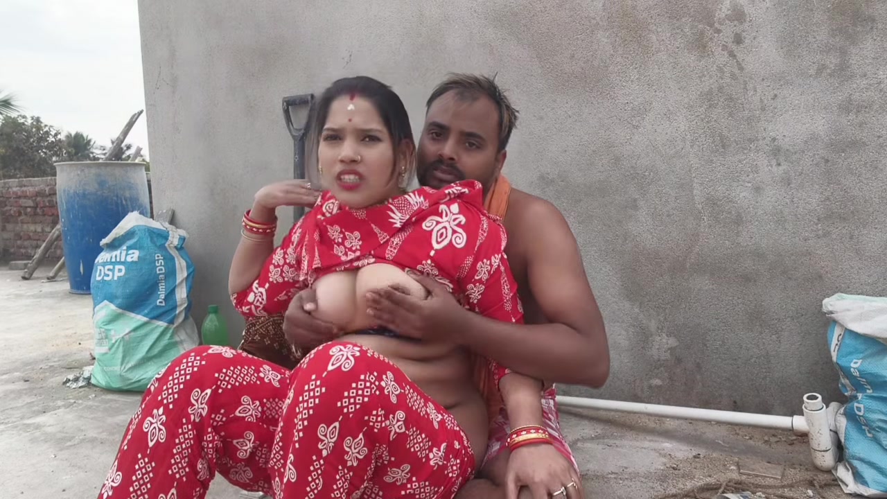 Jija ne apni sali ko chhat ka upper choda, Job sali dress sukhaa raha tha